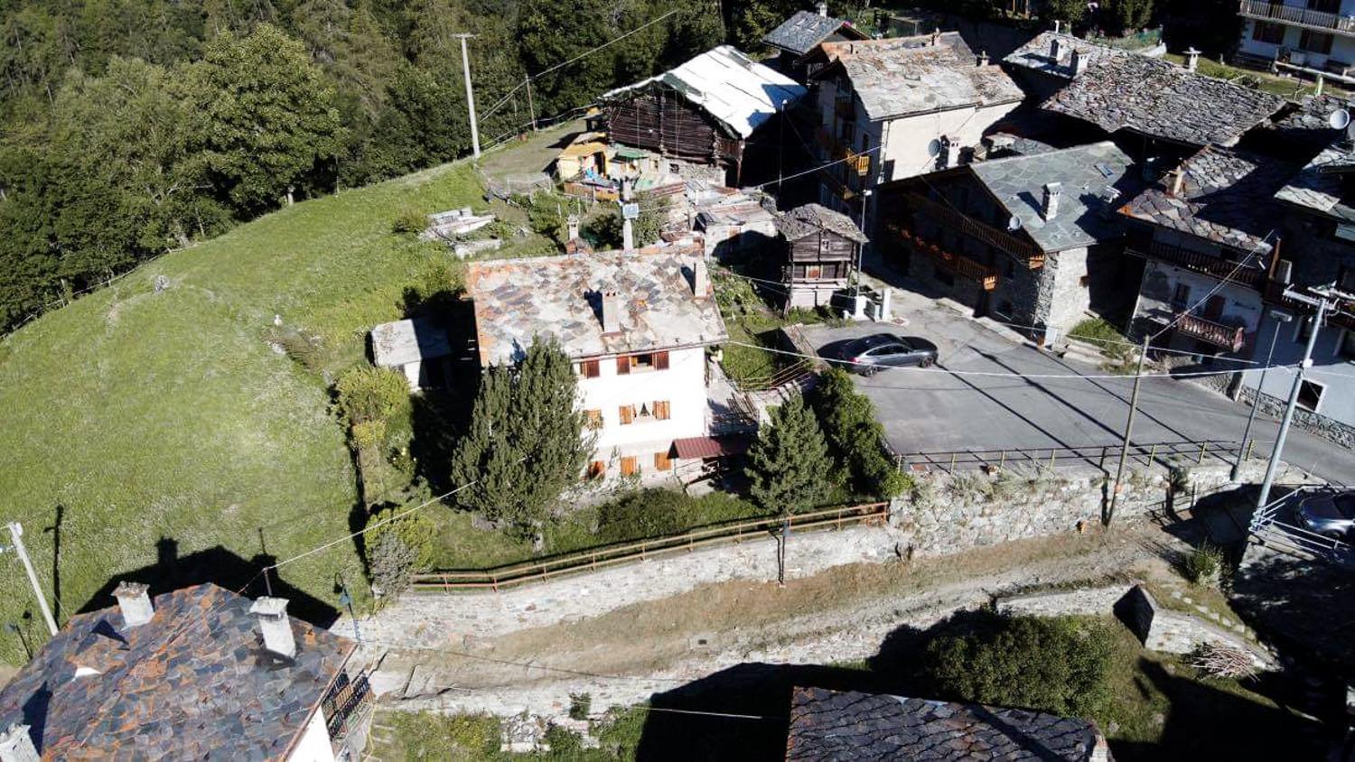 Relax & Sports -Cervinia- Maison Valtournenche Exterior photo